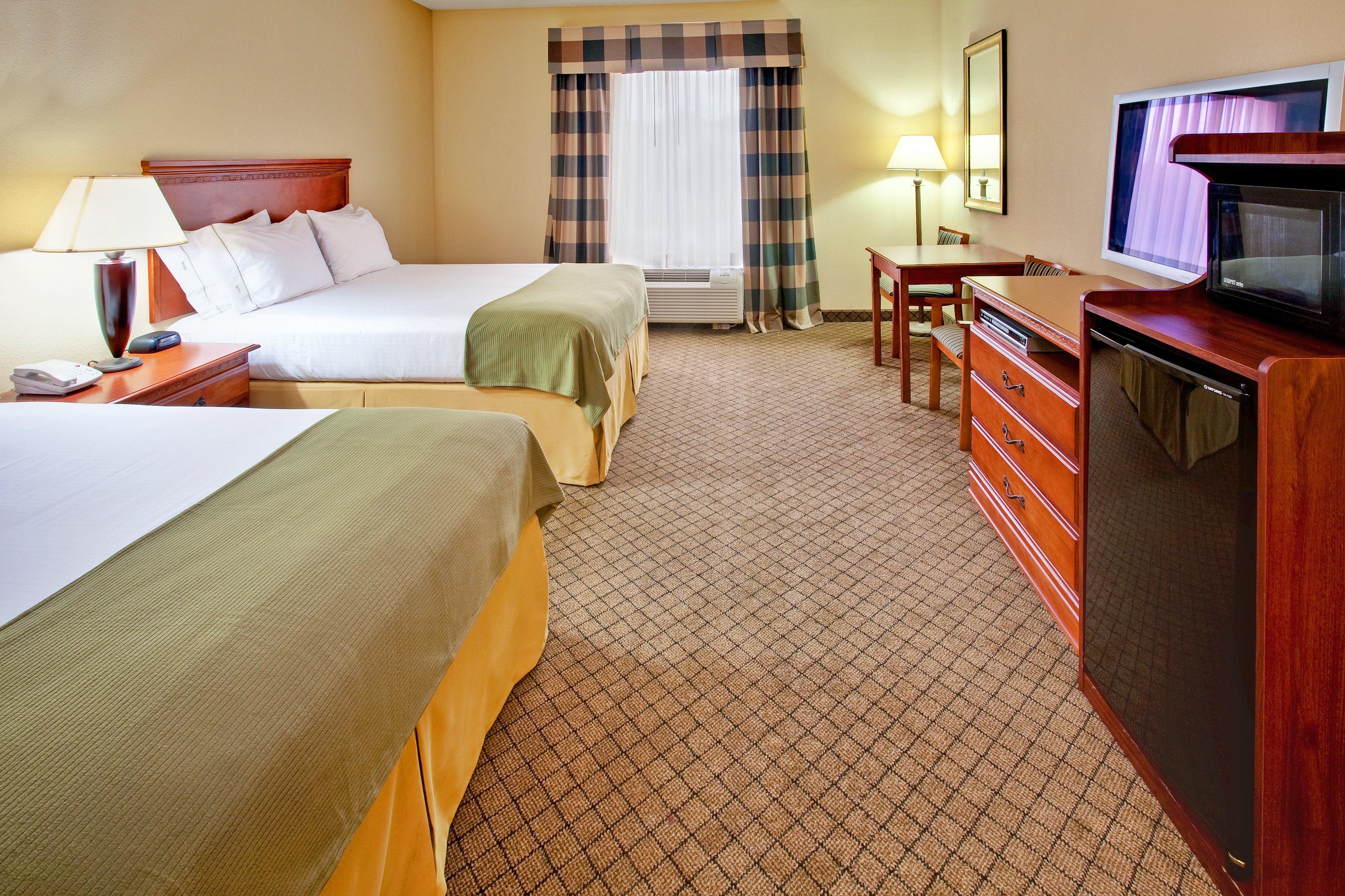 Holiday Inn Express & Suites Гринвуд Экстерьер фото